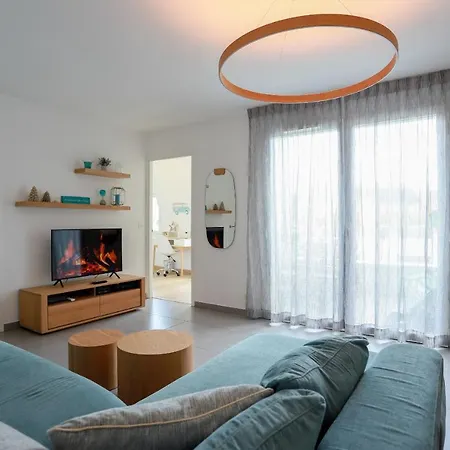 Le Bleu Du Lac: Lakeside Serenity with Private Parking Annecy Exterior photo