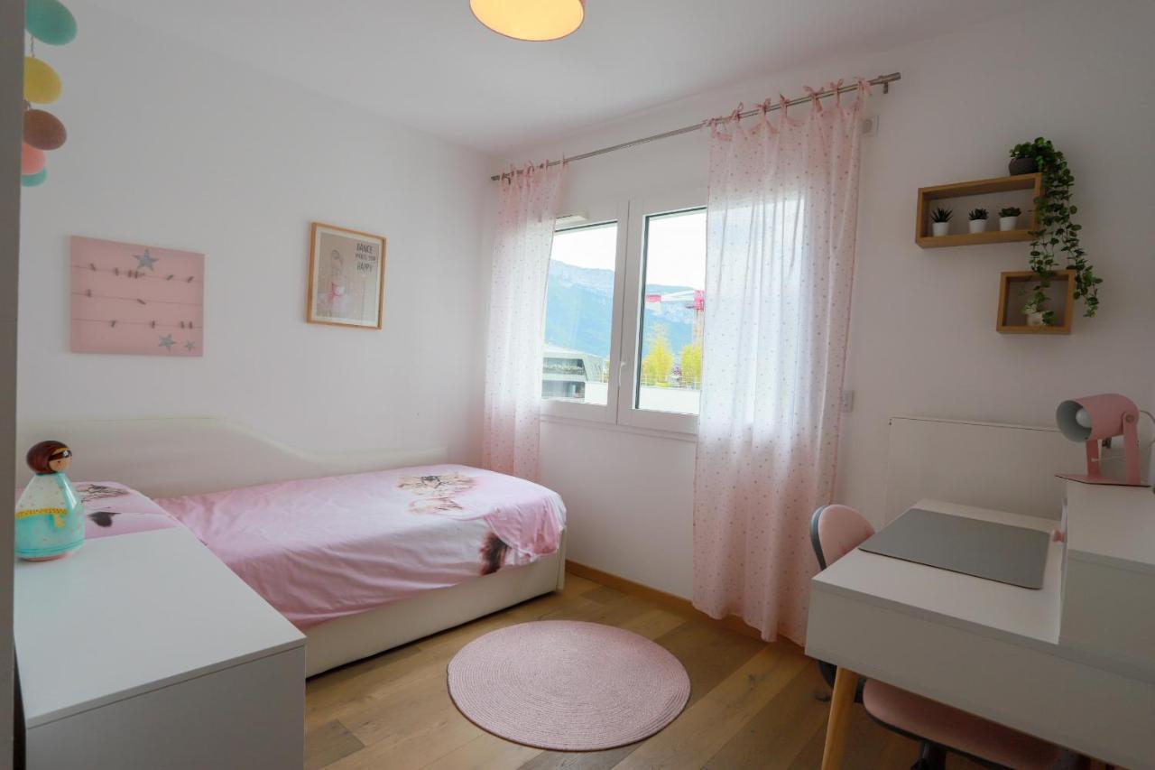 Apartment Le Bleu Du 3 Etoiles - Secteur Recherche, Calme & Familiale, A 300m Du & De La Vieille Ville, Garage Prive *