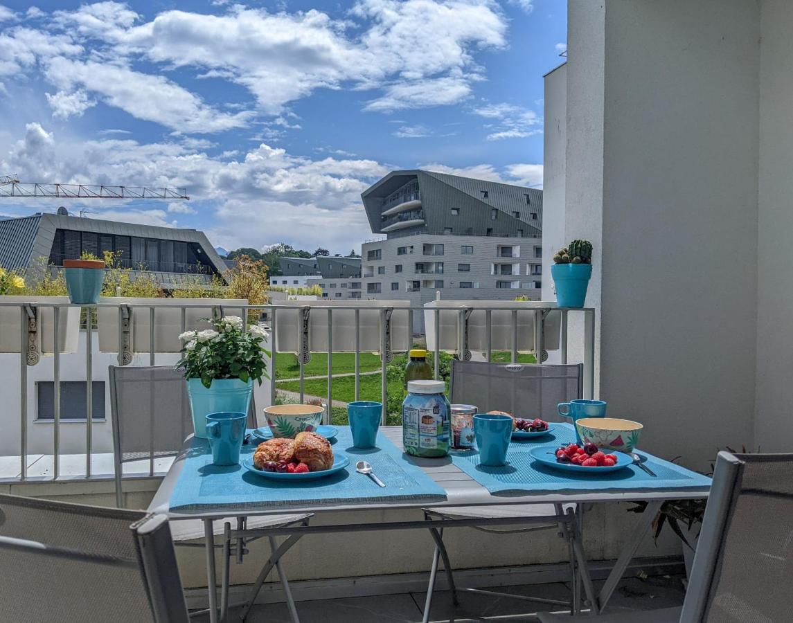 Apartment Le Bleu Du 3 Etoiles - Secteur Recherche, Calme & Familiale, A 300m Du & De La Vieille Ville, Garage Prive