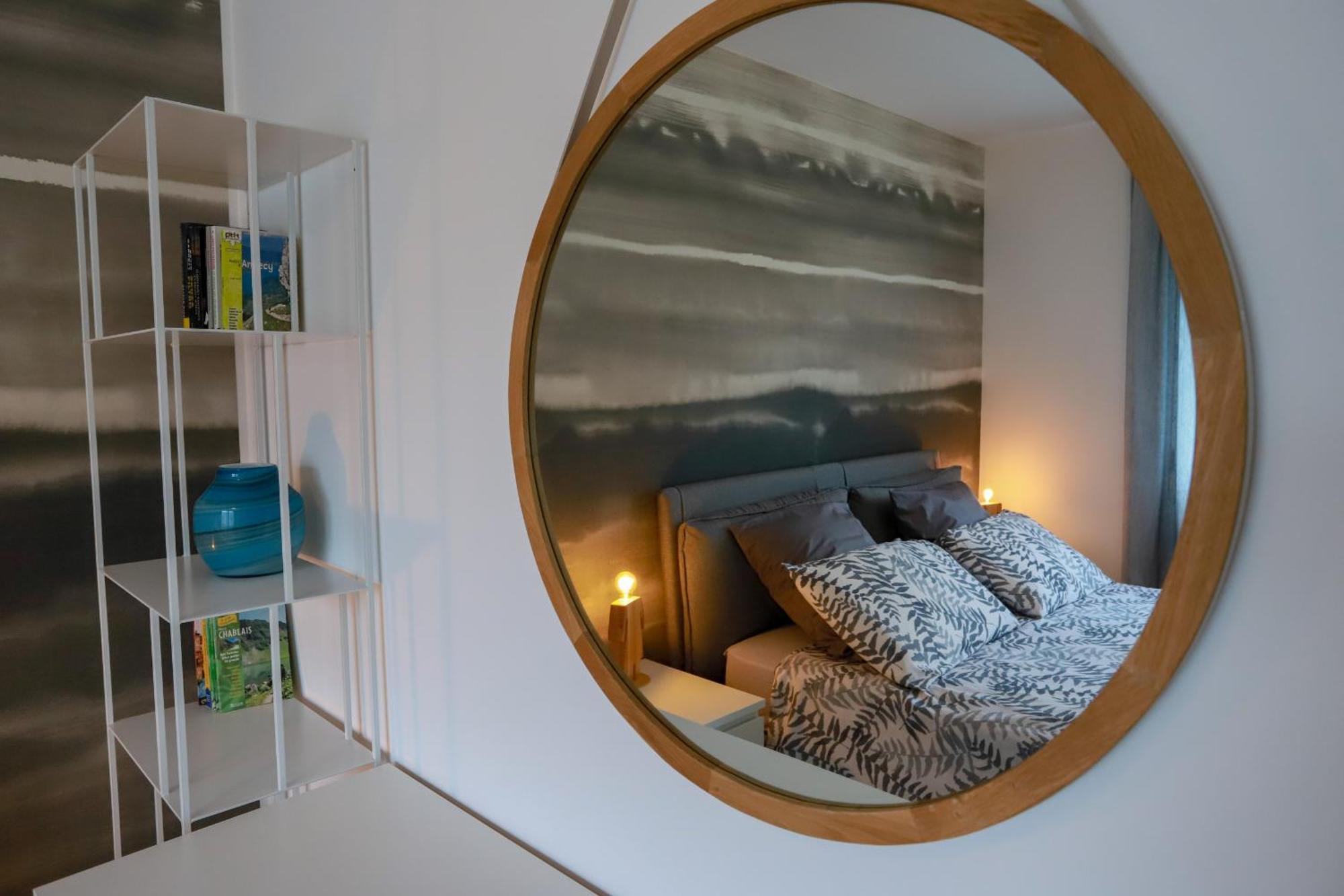 Apartment Le Bleu Du 3 Etoiles - Secteur Recherche, Calme & Familiale, A 300m Du & De La Vieille Ville, Garage Prive *